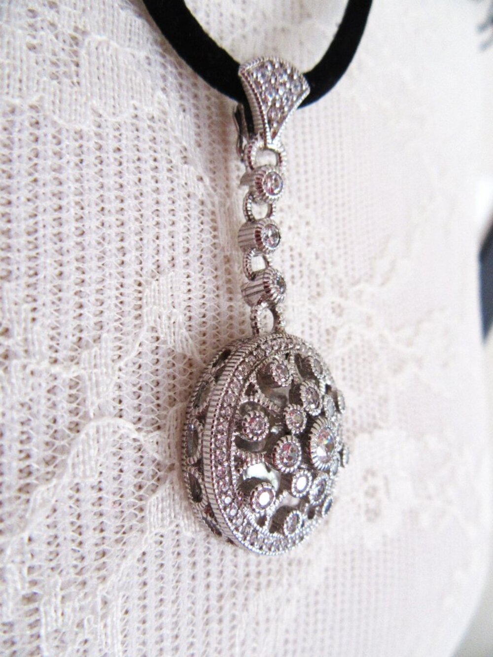 Judith Ripka sterling silver pendant disc with clear cubic zirconia stones- NWOT